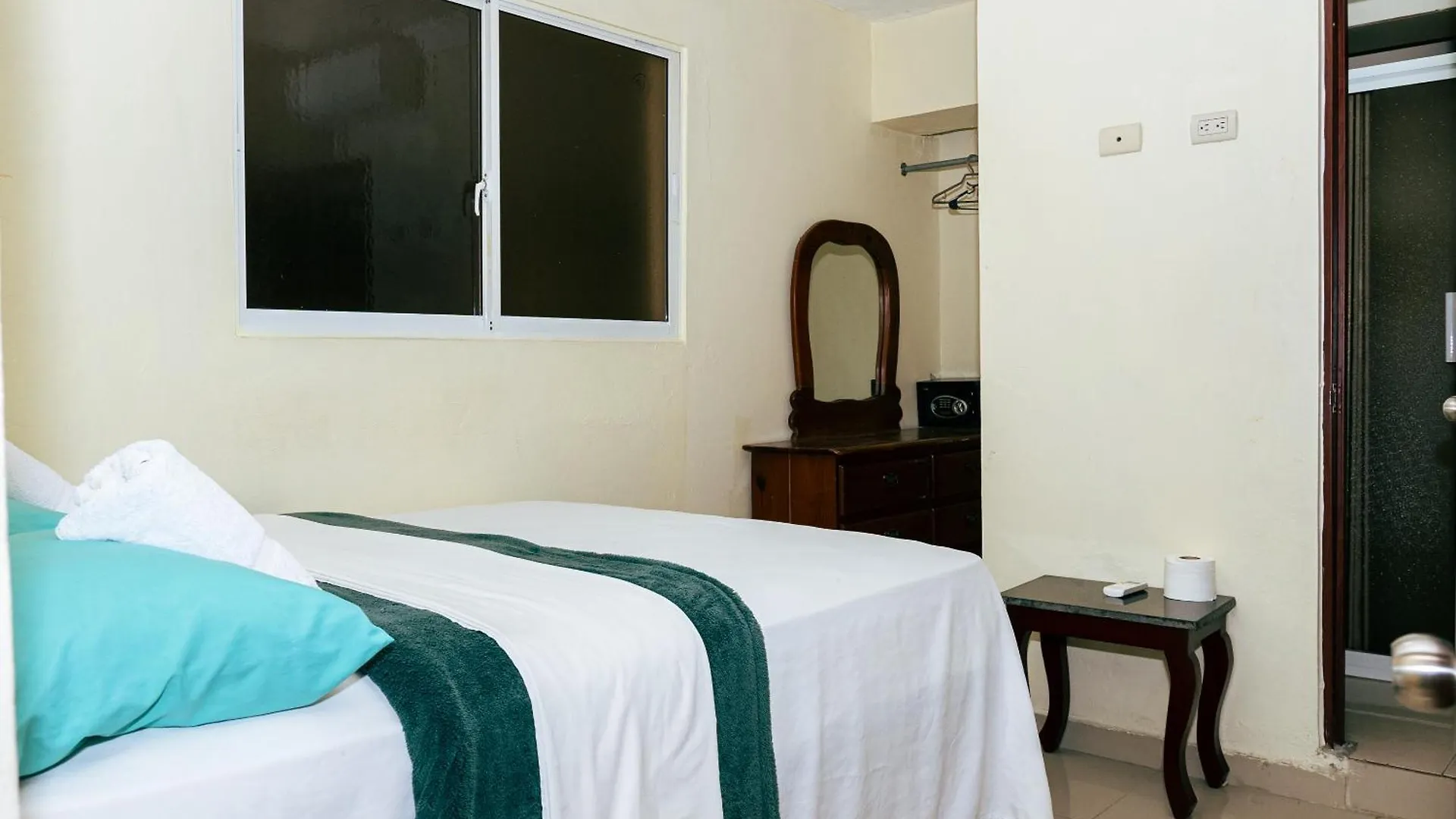 2-Bed 1 Bedroom Apartment In Corales Del Sur La Viva